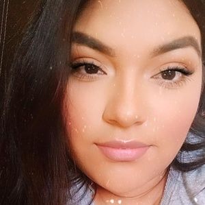 Meet your Posher, Mayra